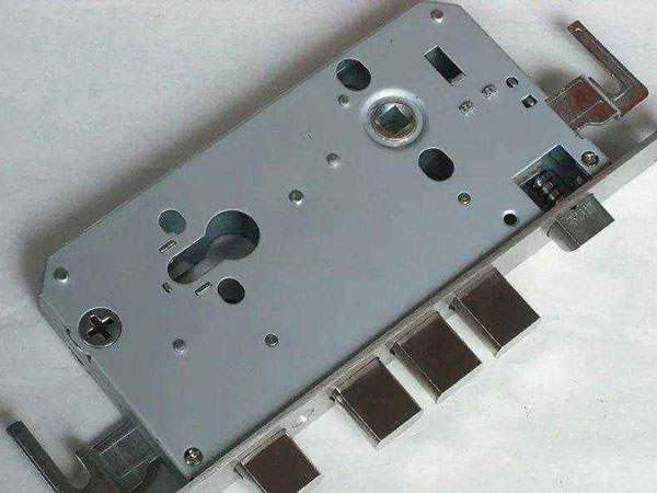 高要24小时上门开锁公司